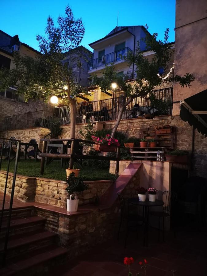 Palazzo Ducale Hotel Castilenti Kültér fotó