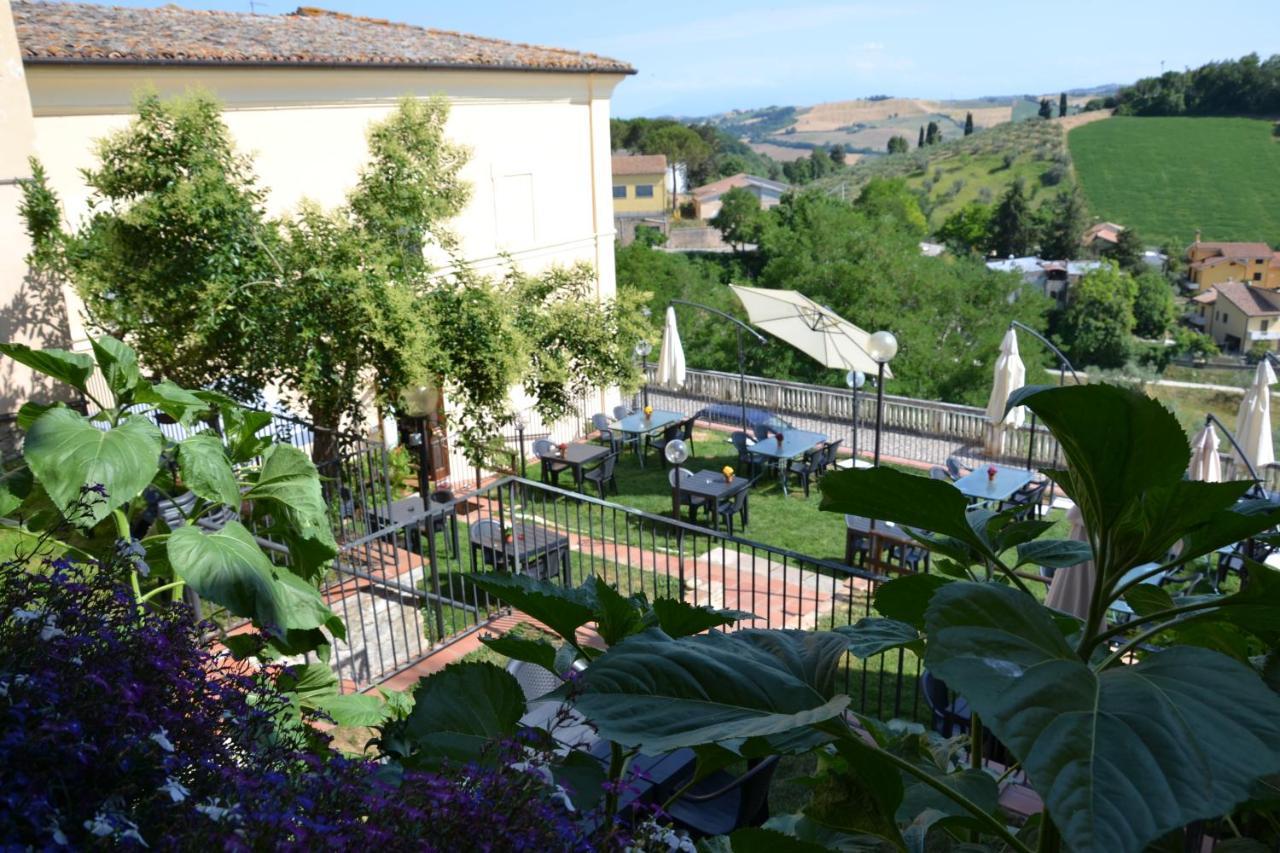 Palazzo Ducale Hotel Castilenti Kültér fotó