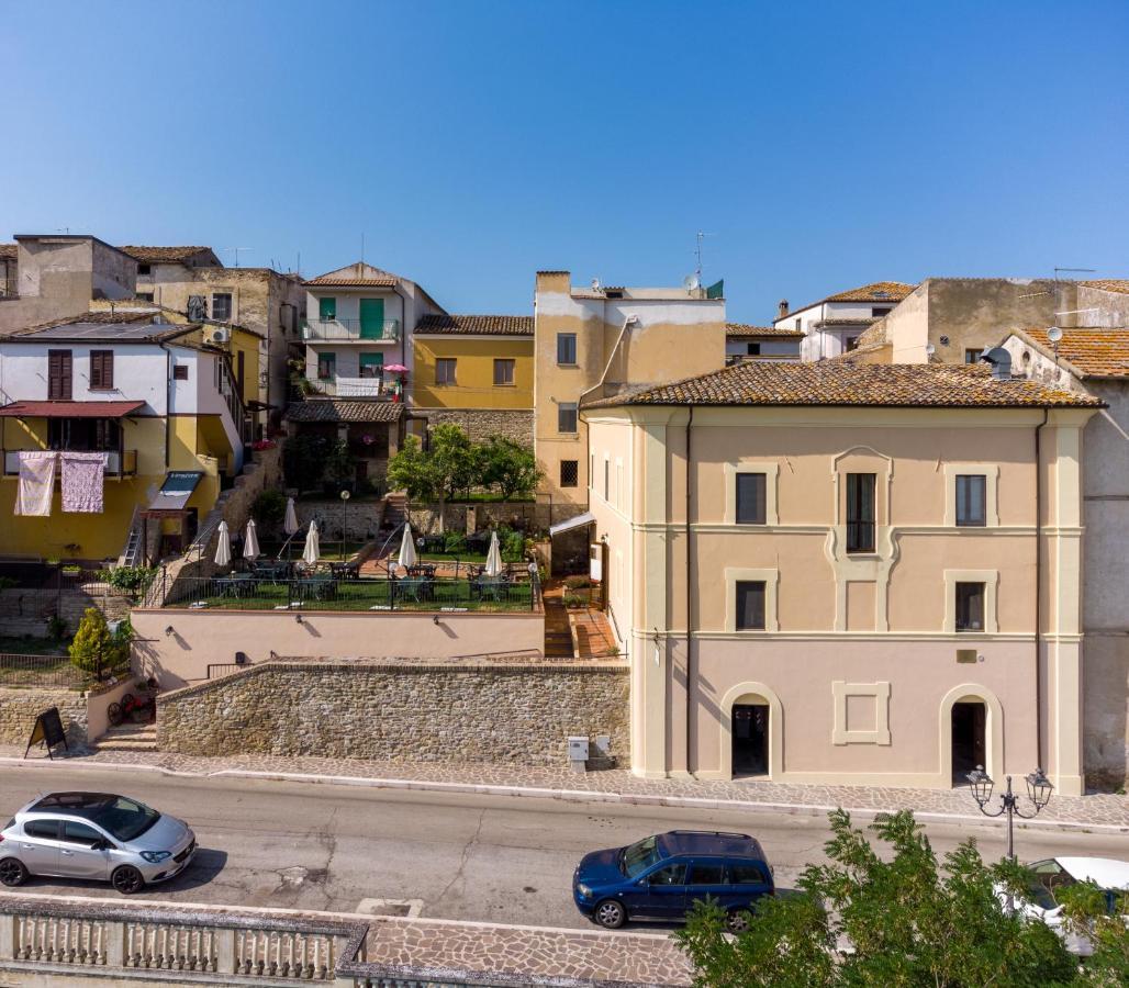 Palazzo Ducale Hotel Castilenti Kültér fotó